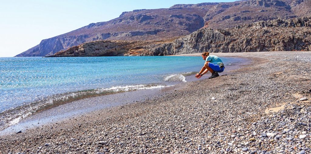 Chochlakies tarpeklis – kelias link tuščio Karoumes paplūdimio. Paplūdimyje. Kreta, Graikija | Mano Kreta