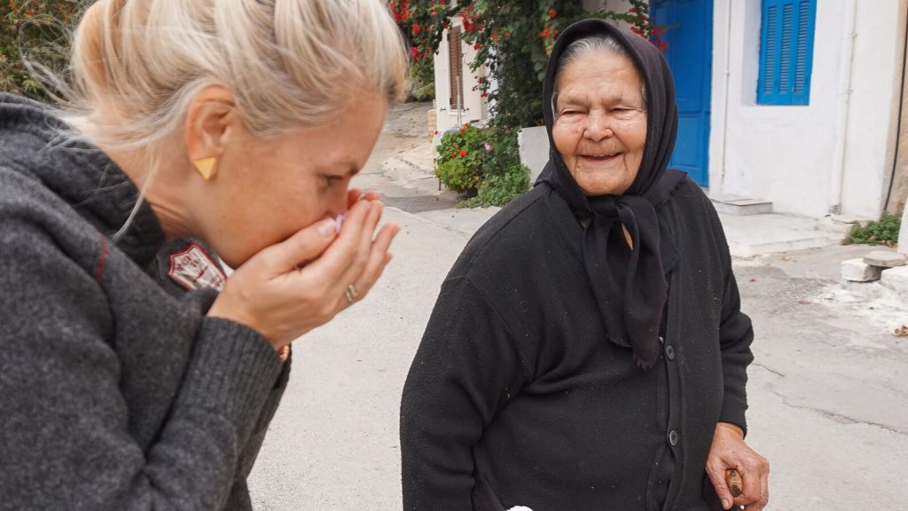 Rožių žiedlapiai iš močiutės rankų. Kreta, Graikija | Mano Kreta