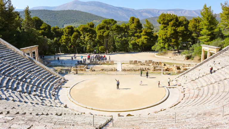 Atostogos Peloponese - V d. Epidauro archeologinė vietovė ir amfiteatras. Graikija | Mano Kreta